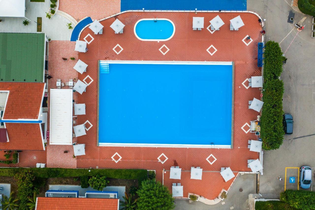 Riviera Del Sole Hotel Resort Spa Піраїно Екстер'єр фото