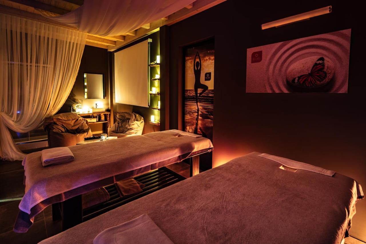 Riviera Del Sole Hotel Resort Spa Піраїно Екстер'єр фото
