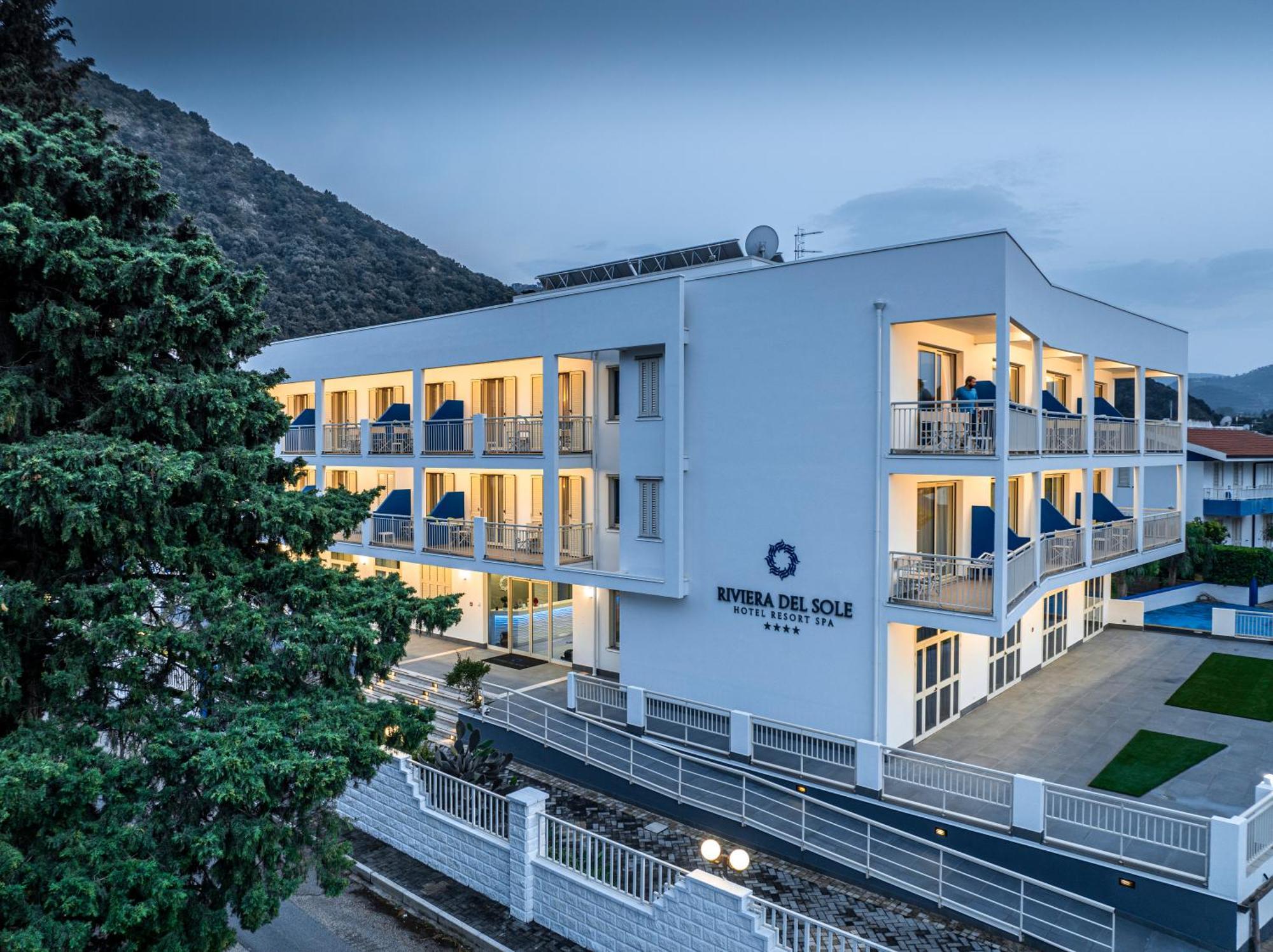 Riviera Del Sole Hotel Resort Spa Піраїно Екстер'єр фото